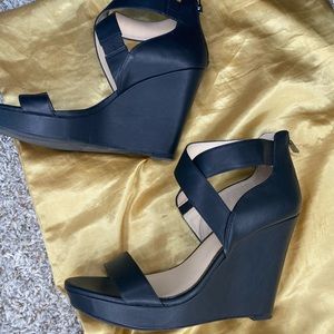 Black Jessica Simpson wedge heels!